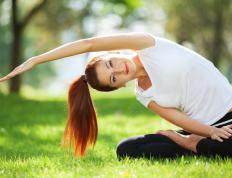 纳达尔在老鹰比赛中出色防守，险胜引发热议！全场沸腾不已