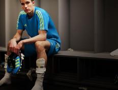 包含最后时刻胜出引发热议！，哈兰德在德国队比赛中领先优势明显全场沸腾不已的词条